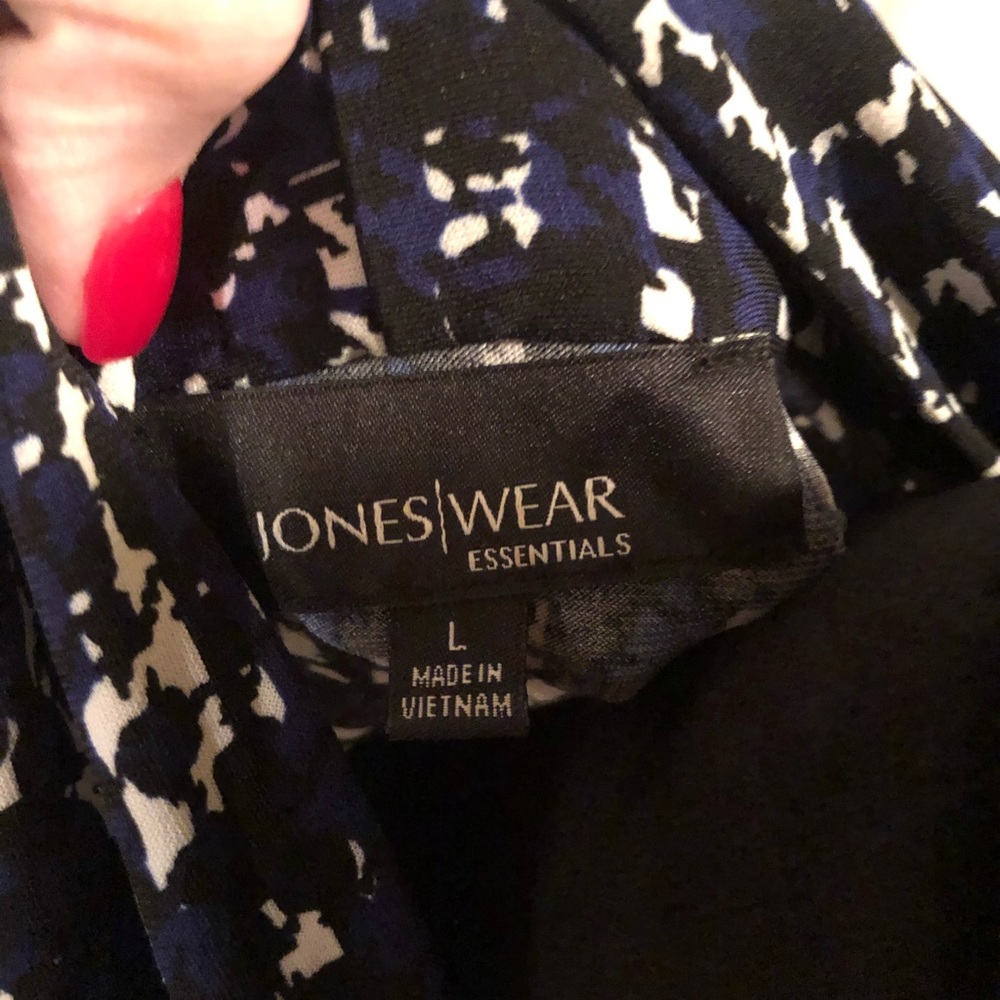 Top - Picture 2 of 2